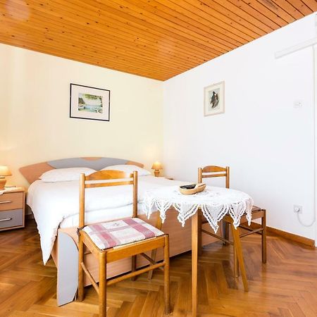 Apartment Marija Малий Лошинь Екстер'єр фото
